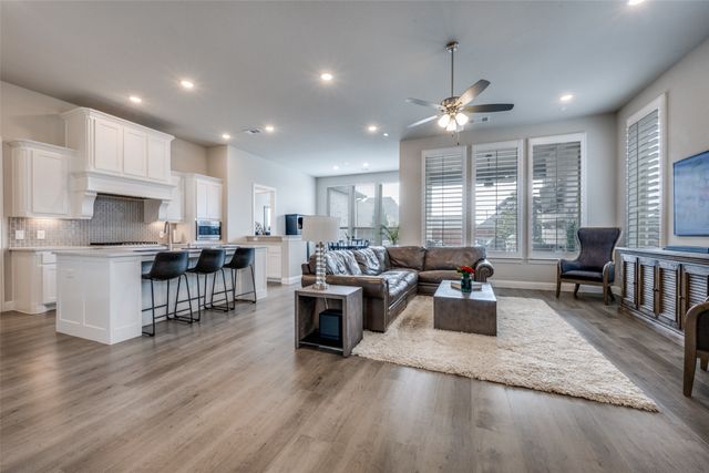 805 Haverford Lane, Lantana, TX 76226