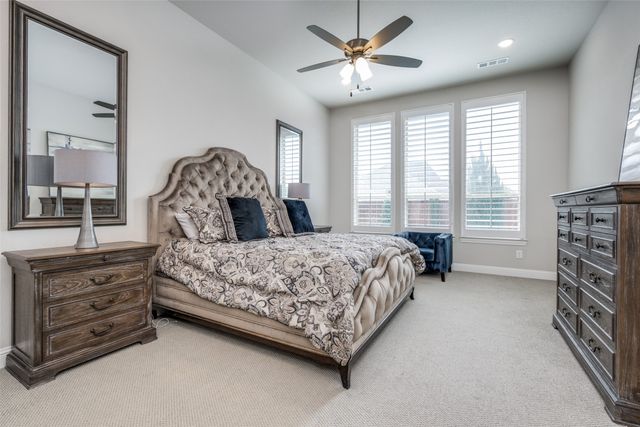 805 Haverford Lane, Lantana, TX 76226