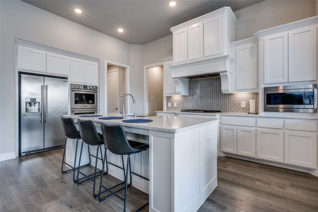 805 Haverford Lane, Lantana, TX 76226