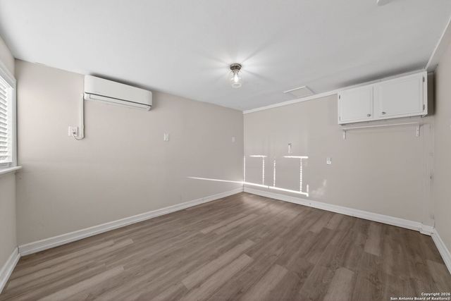 1013 North Blvd, Universal City, TX 78148