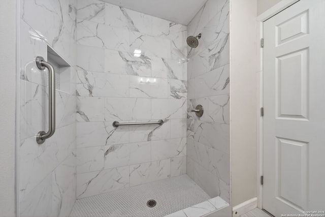 1013 North Blvd, Universal City, TX 78148