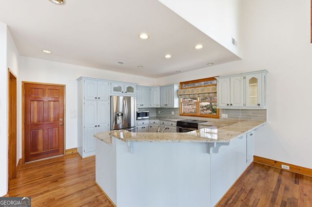 3120 Lake Ranch Circle, Gainesville, GA 30506