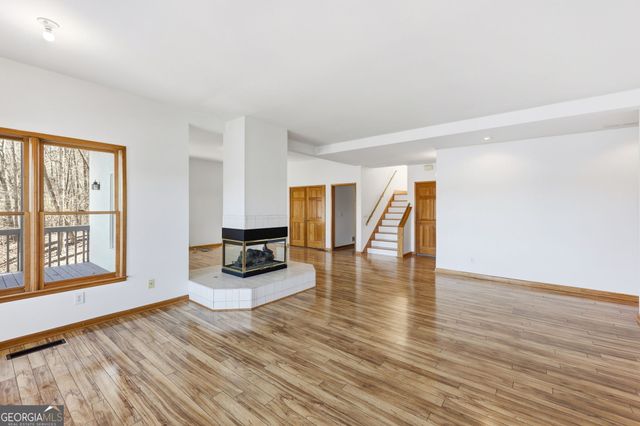 3120 Lake Ranch Circle, Gainesville, GA 30506