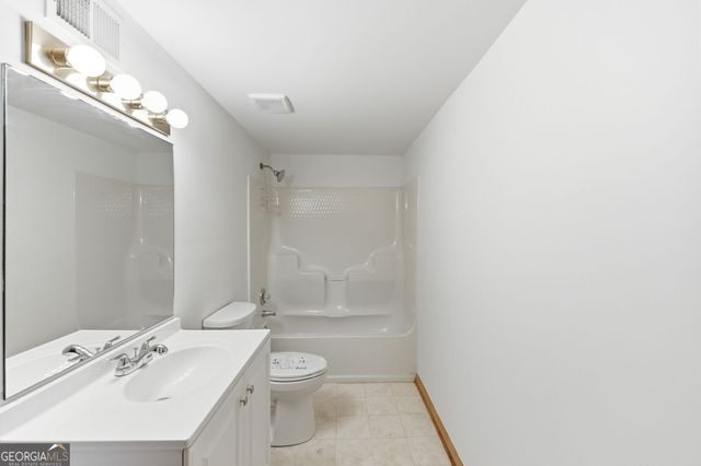 3120 Lake Ranch Circle, Gainesville, GA 30506