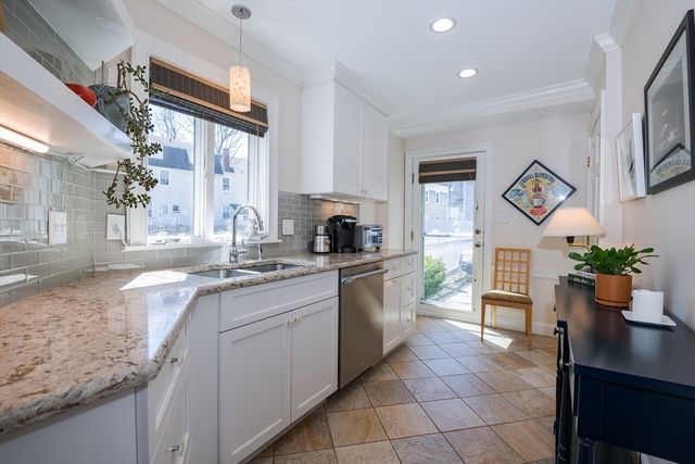 11 Williams St 1, Salem, MA 01970