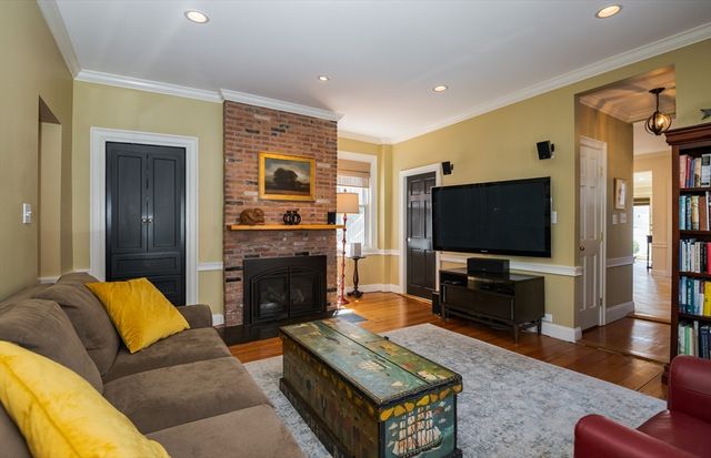 11 Williams St 1, Salem, MA 01970