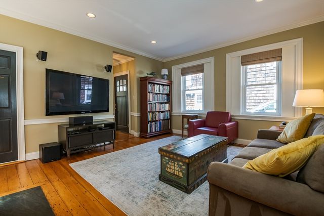 11 Williams St 1, Salem, MA 01970