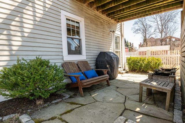 11 Williams St 1, Salem, MA 01970