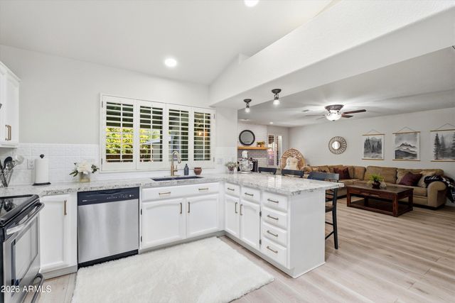 8612 W VIA MONTOYA Drive, Peoria, AZ 85383
