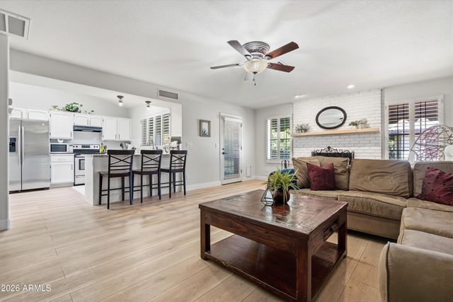 8612 W VIA MONTOYA Drive, Peoria, AZ 85383