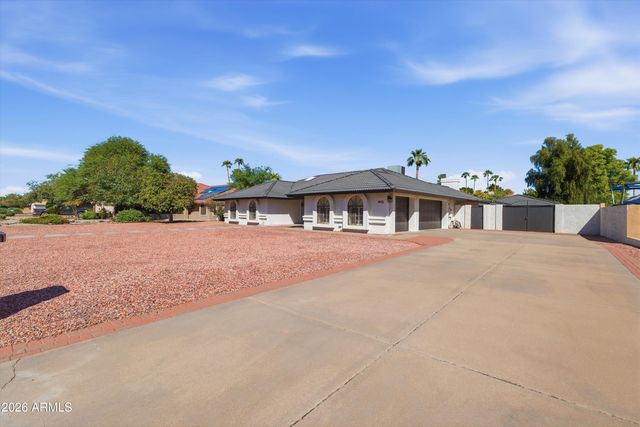 8612 W VIA MONTOYA Drive, Peoria, AZ 85383