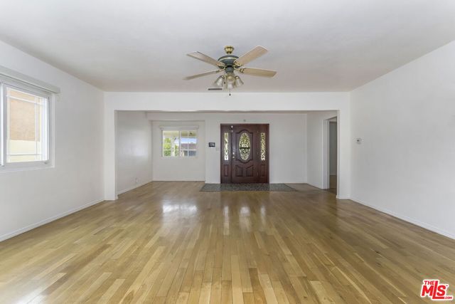 10741 Stagg Street, Sun Valley, CA 91352