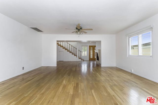 10741 Stagg Street, Sun Valley, CA 91352