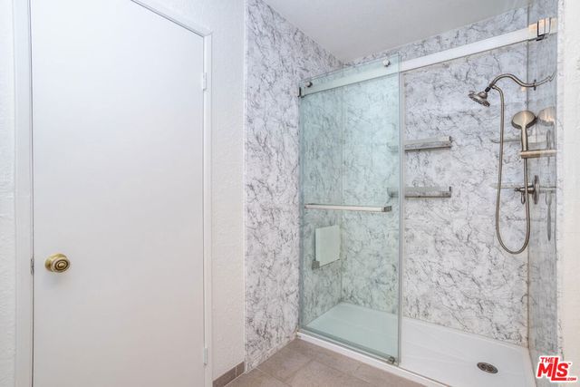10741 Stagg Street, Sun Valley, CA 91352