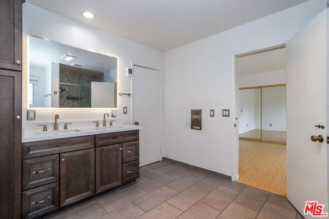10741 Stagg Street, Sun Valley, CA 91352