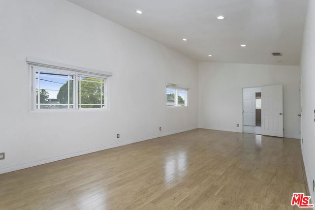 10741 Stagg Street, Sun Valley, CA 91352
