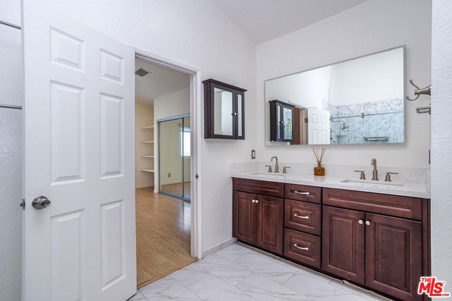 10741 Stagg Street, Sun Valley, CA 91352