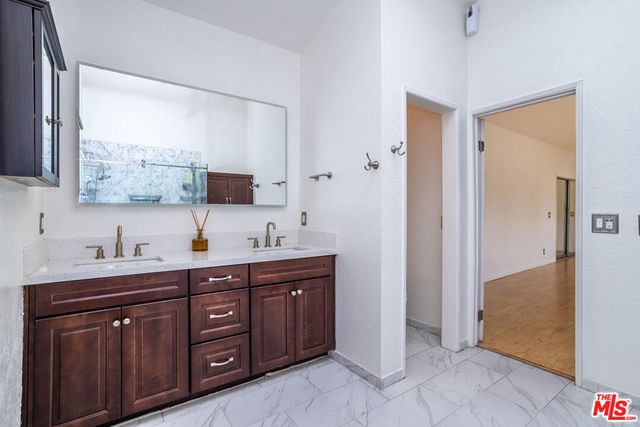 10741 Stagg Street, Sun Valley, CA 91352