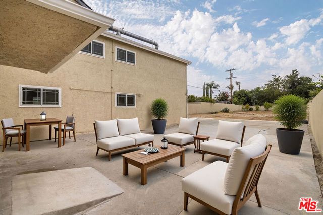 10741 Stagg Street, Sun Valley, CA 91352