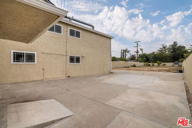 10741 Stagg Street, Sun Valley, CA 91352