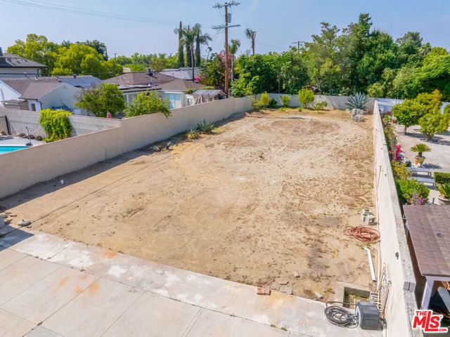 10741 Stagg Street, Sun Valley, CA 91352