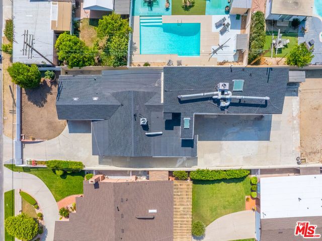 10741 Stagg Street, Sun Valley, CA 91352