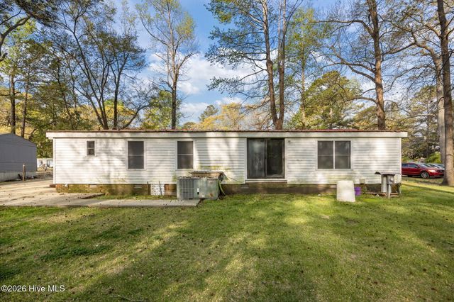 2211 Beechnut Drive, Kinston, NC 28504