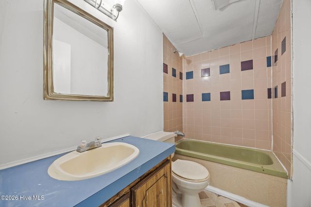 2211 Beechnut Drive, Kinston, NC 28504