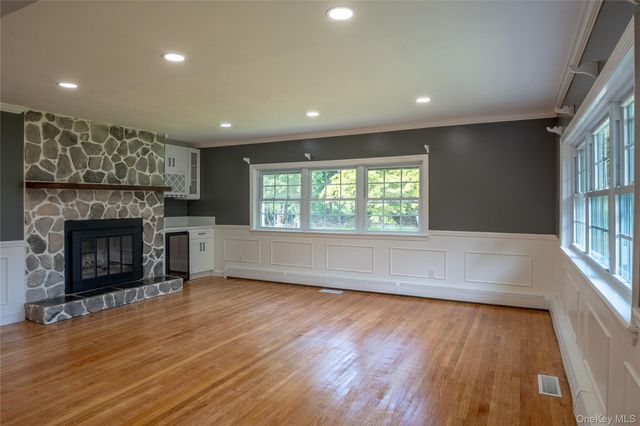 158 Schlueter Drive, Hopewell Junction, NY 12533