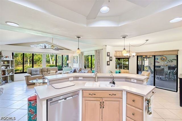 20612 Charing Cross CIR, Estero, FL 33928