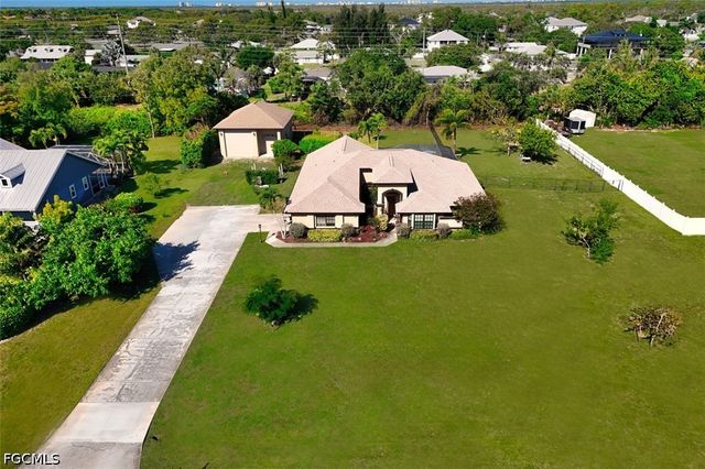 20612 Charing Cross CIR, Estero, FL 33928