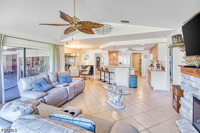 20612 Charing Cross CIR, Estero, FL 33928