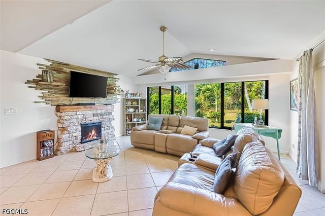 20612 Charing Cross CIR, Estero, FL 33928