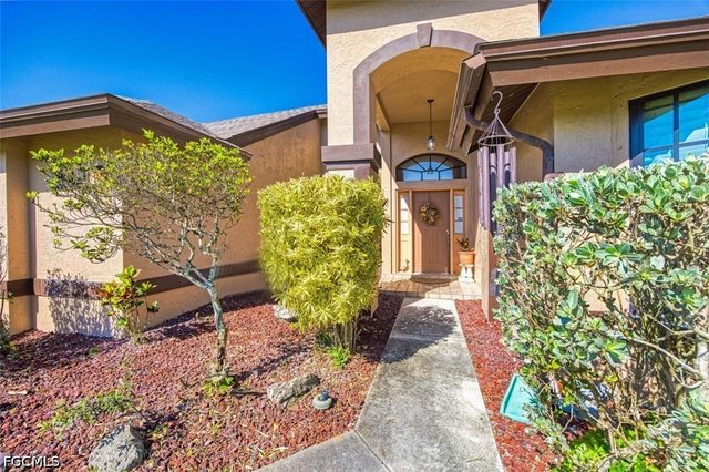 20612 Charing Cross CIR, Estero, FL 33928