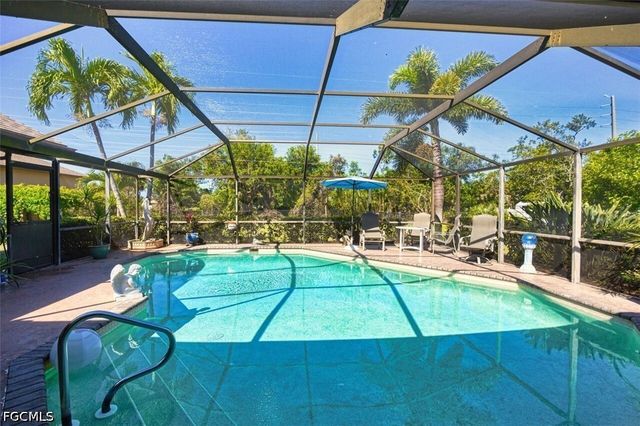 20612 Charing Cross CIR, Estero, FL 33928