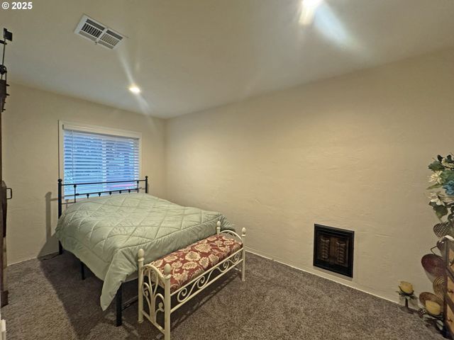 627 Richard St, Brookings, OR 97415