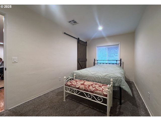 627 Richard St, Brookings, OR 97415