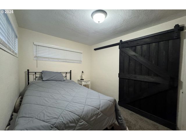 627 Richard St, Brookings, OR 97415