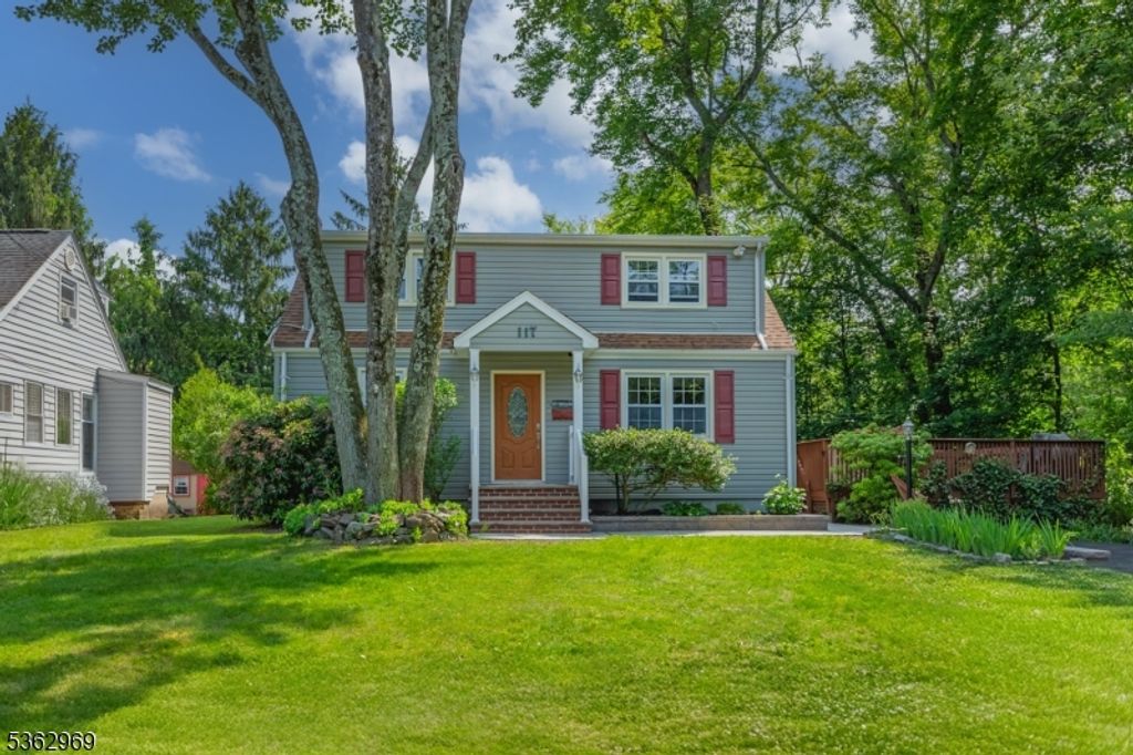 117 Midvale Ave, Wanaque Boro, NJ 07465