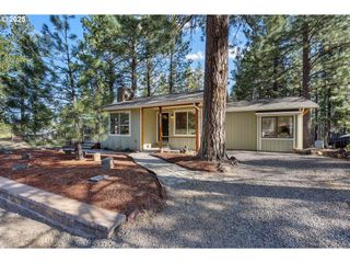 16738 CASPER Dr, Bend, OR 97707