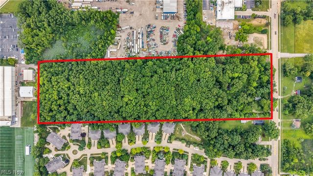 6852 Eastland Road, Middleburg Heights, OH 44130