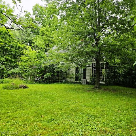 6852 Eastland Road, Middleburg Heights, OH 44130