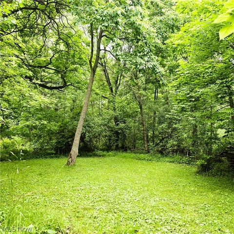 6852 Eastland Road, Middleburg Heights, OH 44130
