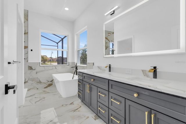 376 VILLA SORRENTO CIRCLE, Haines City, FL 33844
