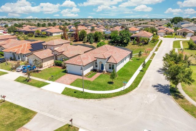 376 VILLA SORRENTO CIRCLE, Haines City, FL 33844