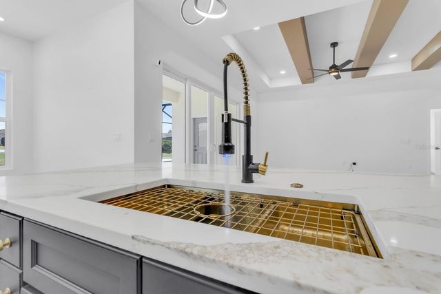 376 VILLA SORRENTO CIRCLE, Haines City, FL 33844