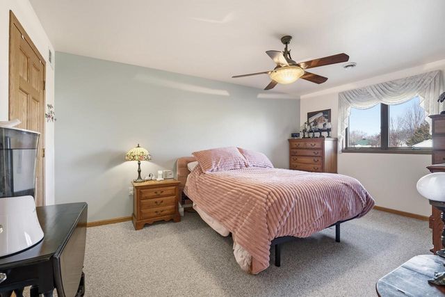 111 Elizabeth Court, Deerfield, WI 53531