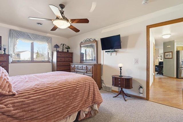 111 Elizabeth Court, Deerfield, WI 53531