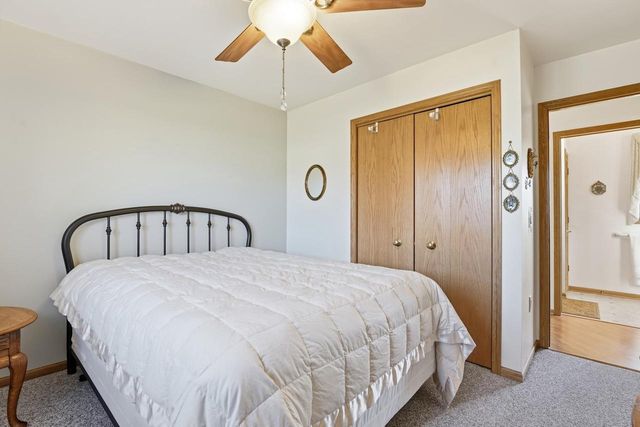 111 Elizabeth Court, Deerfield, WI 53531