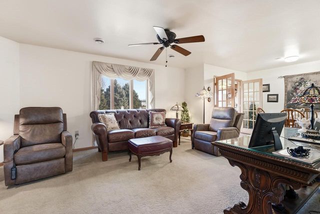 111 Elizabeth Court, Deerfield, WI 53531